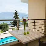 Meliti Waterfront 凯法米洛斯
