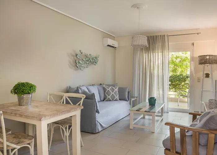 Meliti Waterfront Karavómilosz