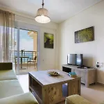 Meliti Waterfront 4* Karavomylos