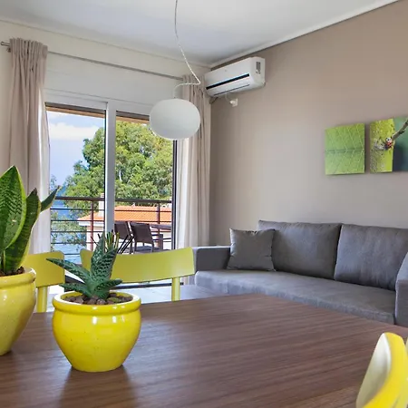 Apartahotel Meliti Waterfront Karavomylos