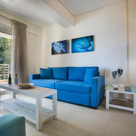 Meliti Waterfront Apartahotel Karavomylos