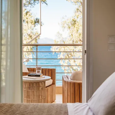 Meliti Waterfront Apartahotel 4*