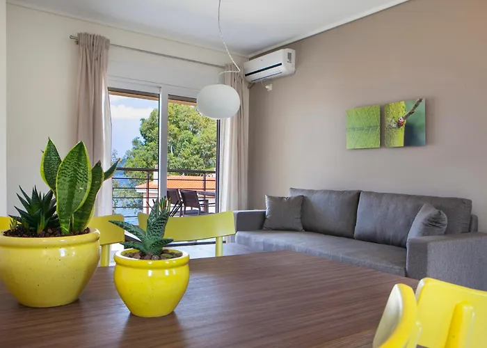 アパートホテル Meliti Waterfront カラヴォミロス