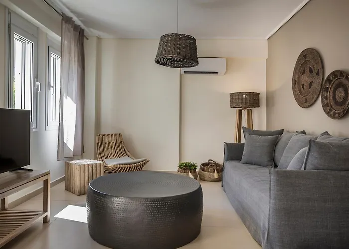 Meliti Waterfront カラヴォミロス