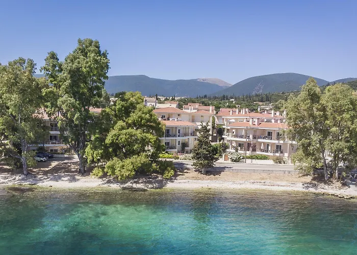 アパートホテル Meliti Waterfront カラヴォミロス