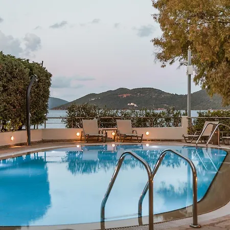 Meliti Waterfront Apart Otel 4*