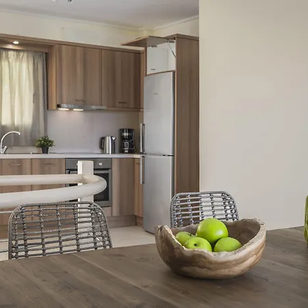 Meliti Waterfront Aparthotel