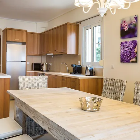 Aparthotel Meliti Waterfront Karavomylos